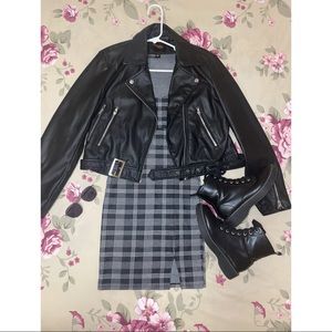 Liz & Sara black and white minidress. Size M - fits size S as well.